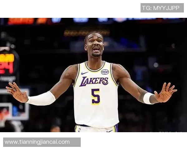 洛杉矶鸡肋！湖人又养废两人？是留仍是走？